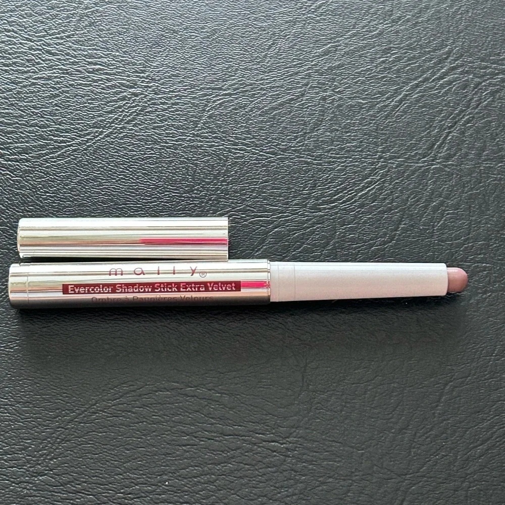 Mally Beauty Evercolor Eyeshadow Stick (THISTLE) - Matte -  BRAND NEW